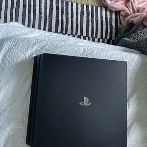 PS4 pro 2 controller Samsung ultra wide whqd